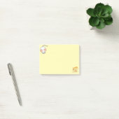 Post-it® Souris blanche mignonne et fromage sur fond jaune (Bureau)