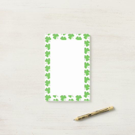 Post-it® St. Patricks Day Post-it-Notes (Sur un bureau)