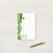 Post-it® St. Patricks Day Post-it-Notes (Sur un bureau)
