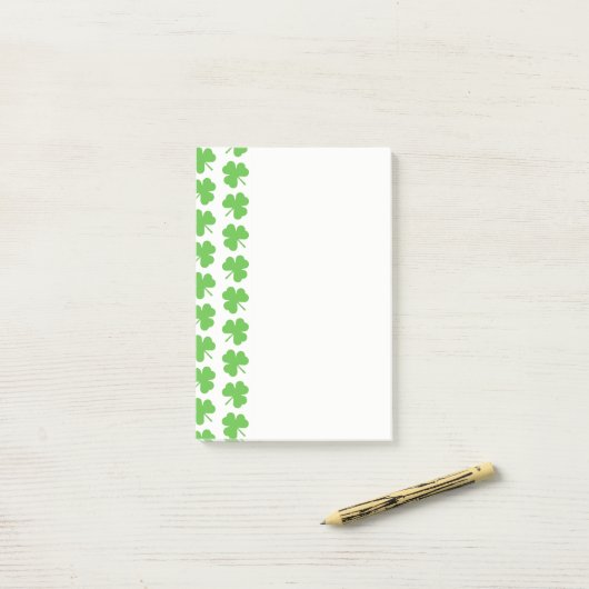 Post-it® St. Patricks Day Post-it-Notes (Sur un bureau)