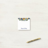 Post-it® Sunflowers & Blue Flowers Nom En Gras Script (Sur un bureau)