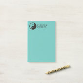 Post-it® Symbole Yin Yang - tatouage solide (Sur un bureau)