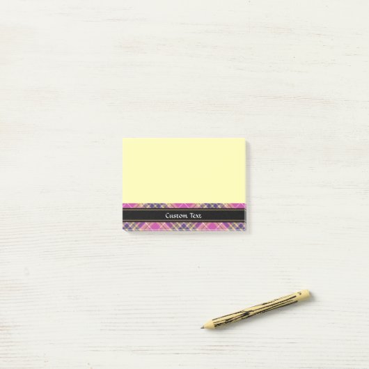 Post-it® Tartan rose, or et bleu (Sur un bureau)