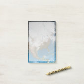 Post-it® Terre Pleine Avec Des Nuages Simulés Sur L'Amériqu (Sur un bureau)
