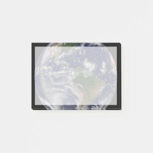 Post-it® Terre Pleine Avec Tempêtes Tropicales Dans L'Atlan