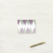 Post-it® Triangles mauve et vert (Sur un bureau)