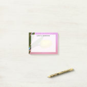Post-it® Tulipe jaune Monogramme, feuilles vertes, sur rose (Sur un bureau)