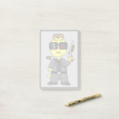 Post-it® Tyrannosaurus Rex Habillé Comme Terminator. (Sur un bureau)