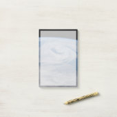 Post-it® Un Système De Faible Pression Mi-Atlantique. (Sur un bureau)