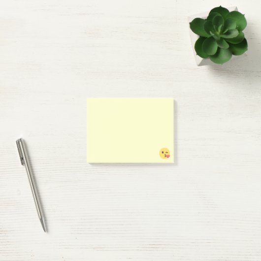 Post-it® Un visage souffler un Kiss Emoji (Bureau)