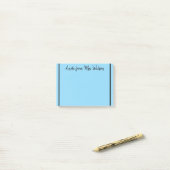 Post-it® une note d'ajouter nom de professeur simple bordur (Sur un bureau)