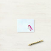 Post-it® Unicorne rose mignonne avec ailes (Sur un bureau)