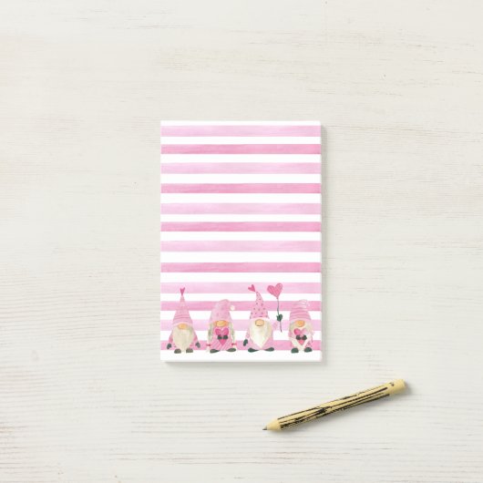 Post-it® Valentine Gnomes (Sur un bureau)