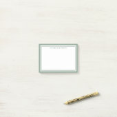 Post-it® Vert sauge minimaliste monogramme (Sur un bureau)