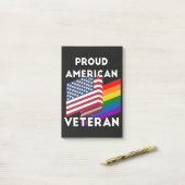 Post-it® Vétérans LGBT - Drapeau Américain (Sur un bureau)
