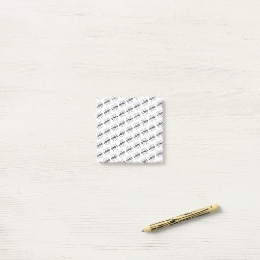 Post-it® Votre logo simple motif diagonal répétitif (Sur un bureau)