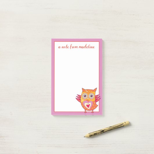 Post-it® Votre nom | Chouette colorée mignonne (Sur un bureau)