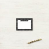 Post-it® White On Black Polka Dots Pattern Custom Text (Sur un bureau)