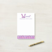 Post-it® Winnie lettre W nom signifiant rose violet (Sur un bureau)