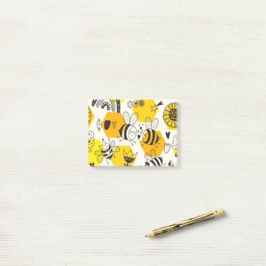 Post-it® Yellow Bee and Rainbow Design (Sur un bureau)