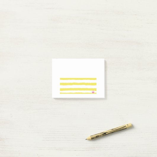 Post-it® Yellow stripes and a pink crown Notes (Sur un bureau)