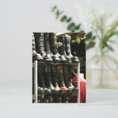 Postale Boots Galore à Camden Markets, Londres Carte posta (Debout devant)