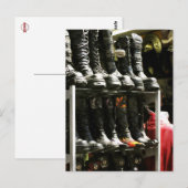 Postale Boots Galore à Camden Markets, Londres Carte posta (Devant / Derrière)