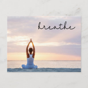 Postale Carte d'anniversaire de méditation de yoga du doig