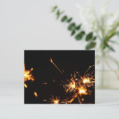 Postale Carte de voeux avec feux d'artifice sur noir (Debout devant)
