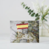 Postale Drapeau espagnol dans la carte (Debout devant)