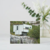 Postale Faire-part Carte de changement d'adresse amusante - Camper lo (Debout devant)