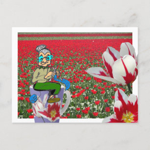 Postale Femme de Tricot confortable sur Tulips Mug Carte p