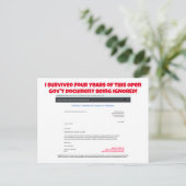 Postale J'ai survécu quatre ans par RoseWrites carte posta (Debout devant)