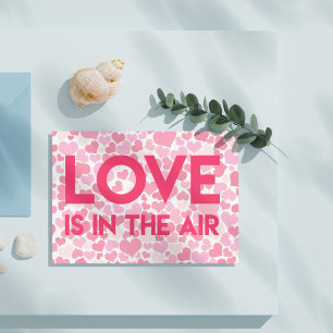 Postale L'AMOUR EST DANS L'AIR - Coeurs roses - Carte post