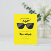 Postale Retro Graduation Party Future est une carte postal (Debout devant)