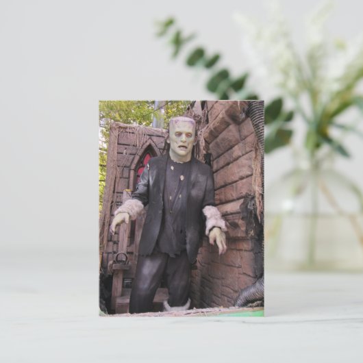 Poste - Carte postale Monster de Frankenstein (Debout devant)