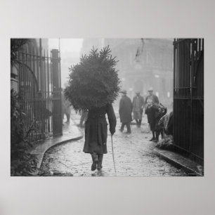 Poster 1915 : Un soldat portant un arbre de Noël