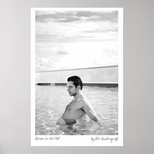 Poster Aaron dans la piscine (Devant)