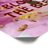 Poster Abeille de miel en fleurs avec citation (Coin)