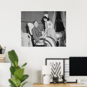 Poster Aide de l'infirmière de la Croix-Rouge : 1940 (Bureau à domicile)