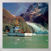 Poster Alaskan Mountain Waterfall Vue et bateau (Devant)