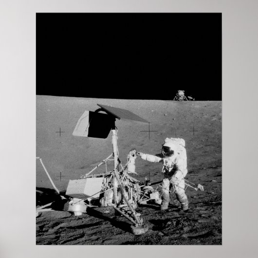 Poster Apollo 12 Astronaut & Lunar Module on the Moon (Devant)