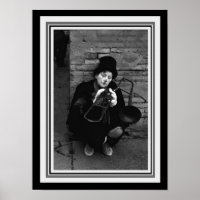 B&W Photograph-Clown vintage avec Trombone 12 x 16