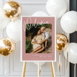 Poster Baby shower photo Dusty Rose / Boho Rose Bienvenue<br><div class="desc">Ce panneau d'accueil en baby shower rose/rose poussiéreux est parfait pour un baby shower terreux, au thème des filles. Le design est caractérisé par une typographie élégante mais rustique. Pour plus de baby showers options de libellé des panneaux d'accueil, veuillez consulter la collection rose complète : https://www.zazzle.com/collections/dusty_pink_rose-119320912565185572?rf=238296117664346256 Cette conception mesure...</div>