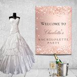 Poster Bachelorette fête rose or blush parties scintillan<br><div class="desc">Une affiche de bienvenue pour une soirée de Bachelorette glamour. Un arrière - plan rose à l'aspect faux métallique et à l'or impoli décoré de poussière de parties scintillant. Personnalisez et ajoutez un nom.</div>
