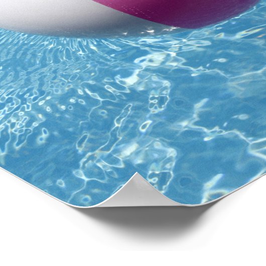 Poster Bal de plage dans la piscine (Coin)