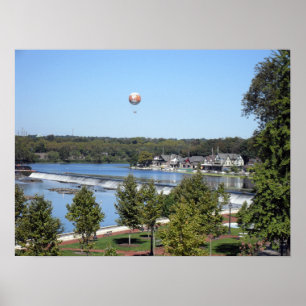 Poster Ballon au-dessus de rangée de Boathouse