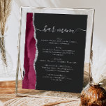 Poster Bar mariage Menu Bourgogne Argent Agate foncé<br><div class="desc">Un panneau élégant pour votre menu de bar mariage. Les mots "menu barre" apparaissent dans la calligraphie d'écriture manuscrite gris argent avec des swashes au début et à la fin, avec le texte personnalisable ci-dessous. Un motif d'aquarelle bordeaux orné d'une fausse parties scintillant argentée orne la bordure gauche sur un...</div>