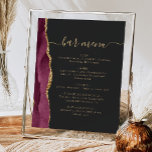 Poster Bar mariage Menu Bourgogne Or Agate foncé<br><div class="desc">Un panneau élégant pour votre menu de bar mariage. Les mots "menu barre" apparaissent dans la calligraphie d'écriture manuscrite couleur or avec des swashes au début et à la fin, avec le texte personnalisable ci-dessous. Une aquarelle bordeaux décorée d'une fausse parties scintillant dorée orne la bordure gauche sur un arrière...</div>