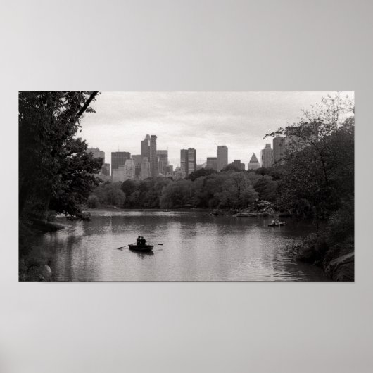 Poster Bateau à Central Park NYC Paisible Noir & Blanc (Devant)